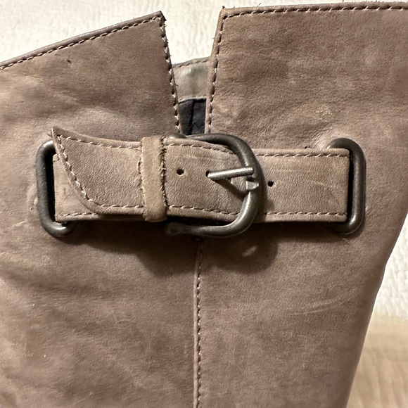 BORN brand below the knee boots, grey. - Picture 4 of 6